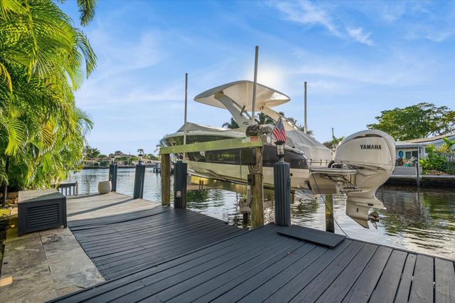 2131 NE 15th Ter, Wilton Manors, FL 33305