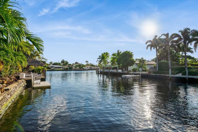 2131 NE 15th Ter, Wilton Manors, FL 33305