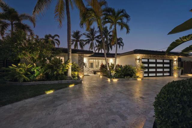 2131 NE 15th Ter, Wilton Manors, FL 33305