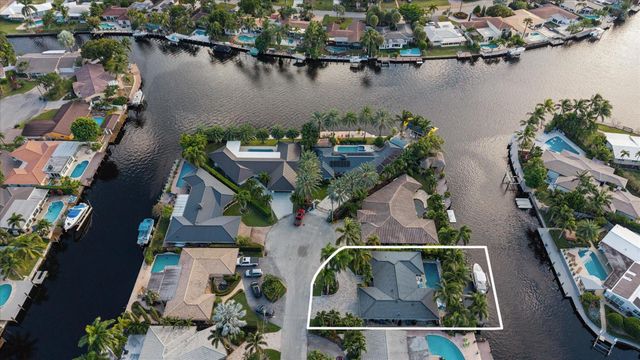 2131 NE 15th Ter, Wilton Manors, FL 33305