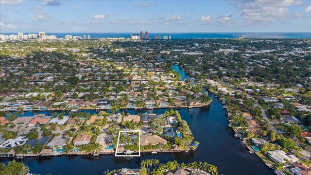 2131 NE 15th Ter, Wilton Manors, FL 33305