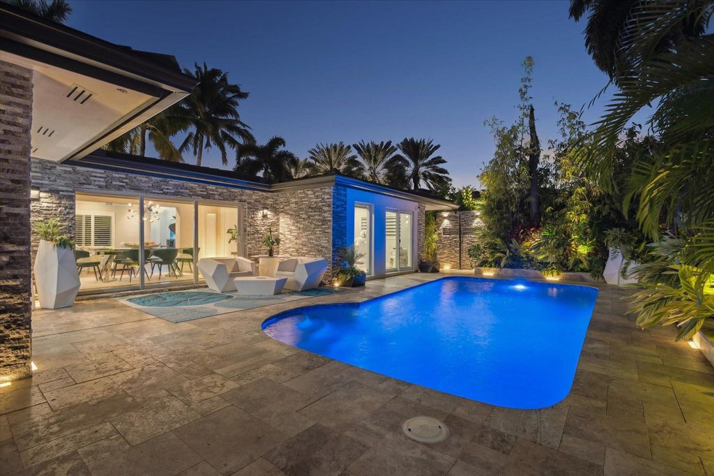 2131 NE 15th Ter, Wilton Manors, FL 33305