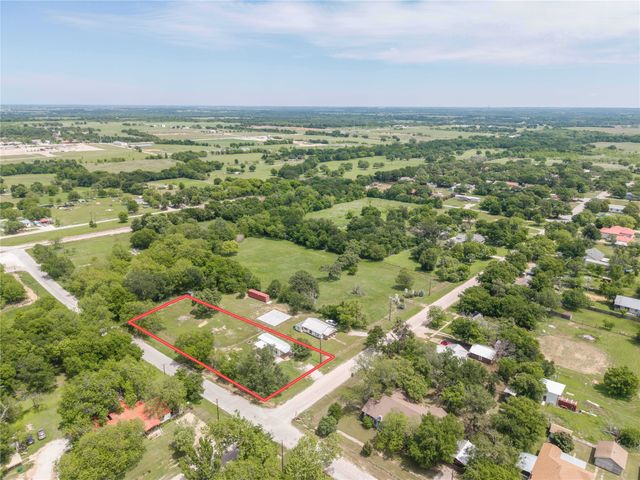 601 E Reynosa, De Leon, TX 76444