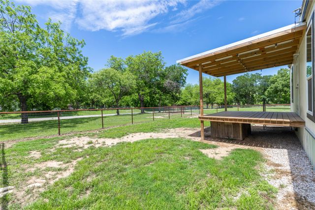 601 E Reynosa, De Leon, TX 76444