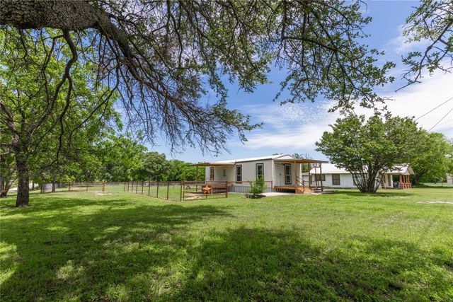 601 E Reynosa, De Leon, TX 76444