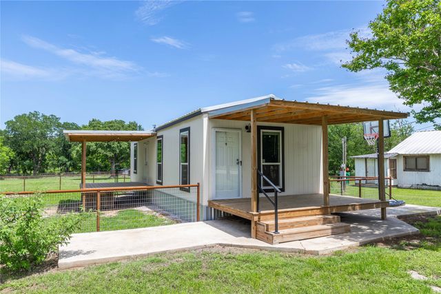 601 E Reynosa, De Leon, TX 76444