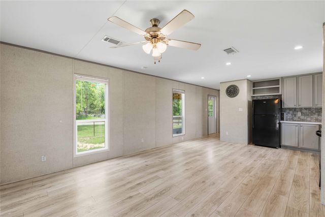 601 E Reynosa, De Leon, TX 76444