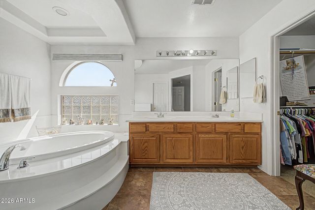5020 W PEDRO Lane, Laveen, AZ 85339