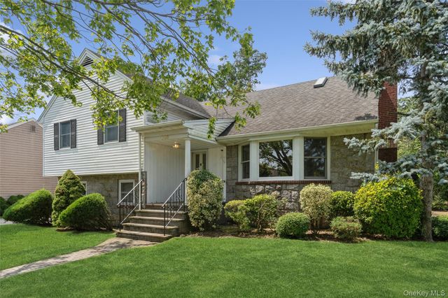 148 Lincoln Street, Garden City, NY 11530