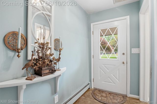27221 Apple Tree Lane, Franklin Village, MI 48025