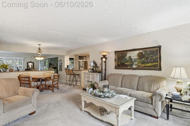 27221 Apple Tree Lane, Franklin Village, MI 48025