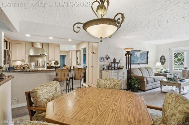27221 Apple Tree Lane, Franklin Village, MI 48025