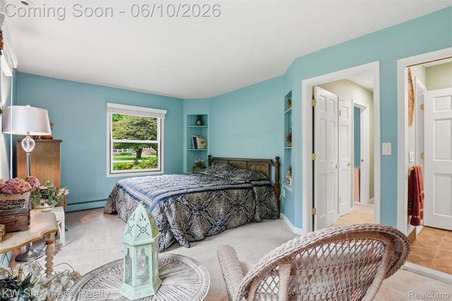 27221 Apple Tree Lane, Franklin Village, MI 48025