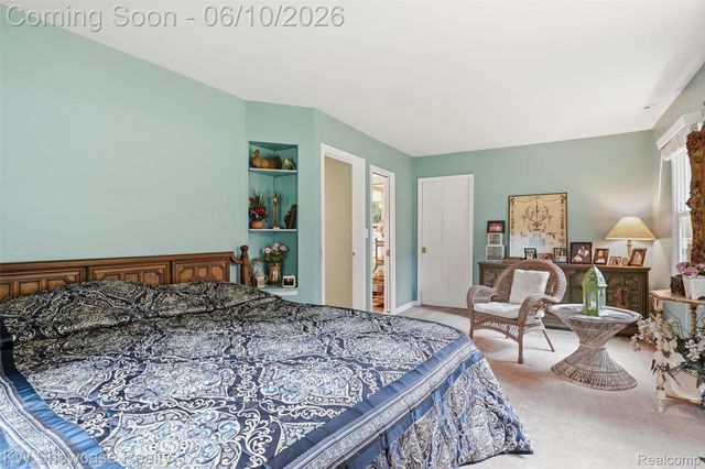 27221 Apple Tree Lane, Franklin Village, MI 48025