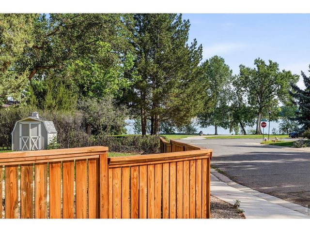 3525 Lakeview Cir, Longmont, CO 80503