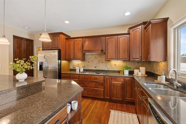 3700 Oakharbor Street, Kalamazoo, MI 49009