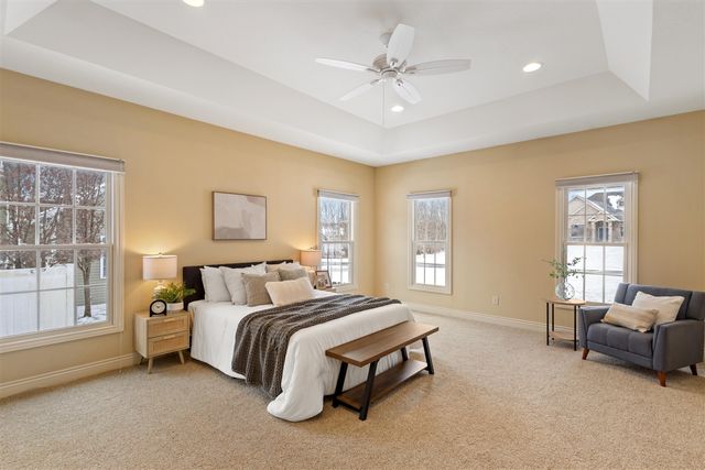 3700 Oakharbor Street, Kalamazoo, MI 49009