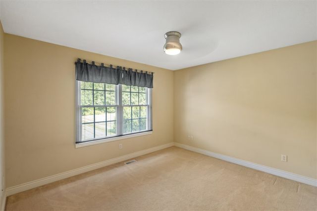 3700 Oakharbor Street, Kalamazoo, MI 49009