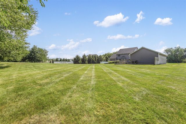 3700 Oakharbor Street, Kalamazoo, MI 49009