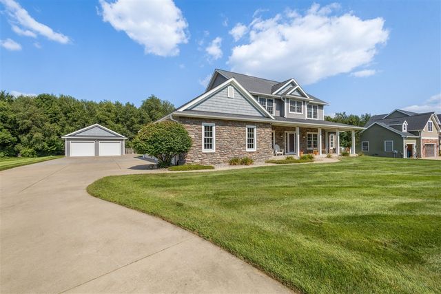 3700 Oakharbor Street, Kalamazoo, MI 49009