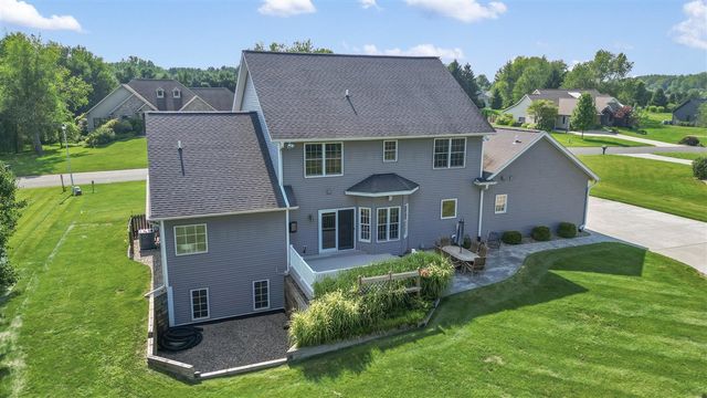 3700 Oakharbor Street, Kalamazoo, MI 49009