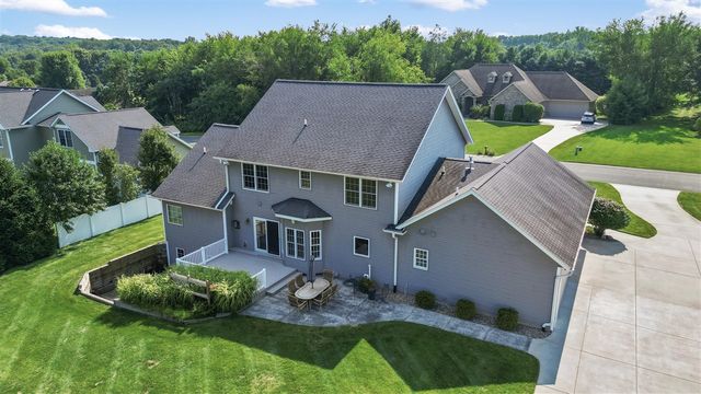 3700 Oakharbor Street, Kalamazoo, MI 49009