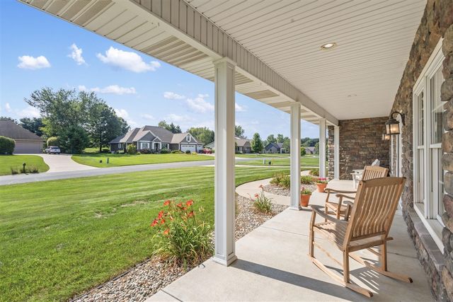 3700 Oakharbor Street, Kalamazoo, MI 49009