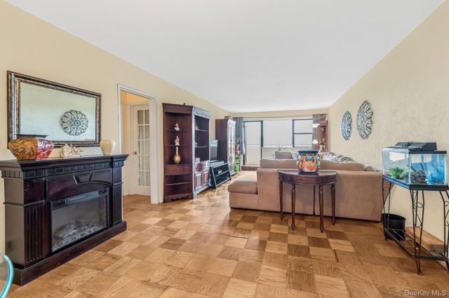 1523 Central Park Avenue 12c, Yonkers, NY 10710