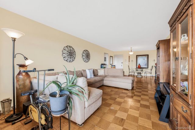 1523 Central Park Avenue 12c, Yonkers, NY 10710