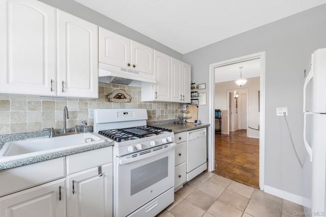 1523 Central Park Avenue 12c, Yonkers, NY 10710