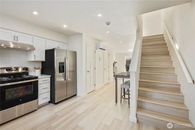 1032 2 Guard Street, Friday Harbor, WA 98250