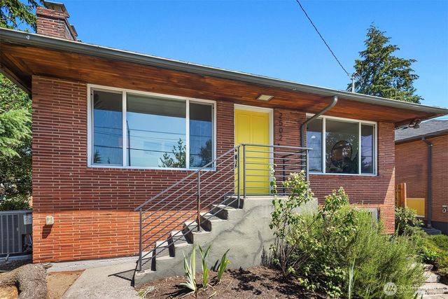 2502 NE 68th Street, Seattle, WA 98115