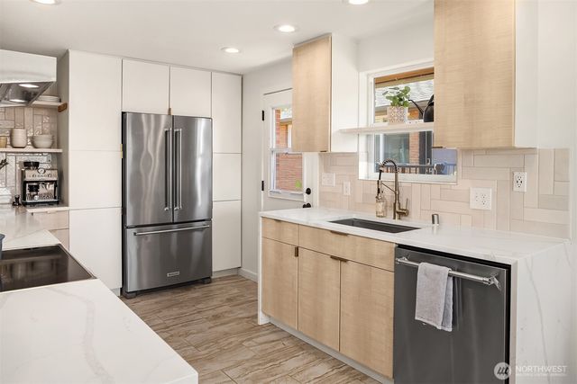 2502 NE 68th Street, Seattle, WA 98115