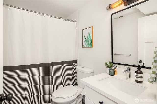 2502 NE 68th Street, Seattle, WA 98115