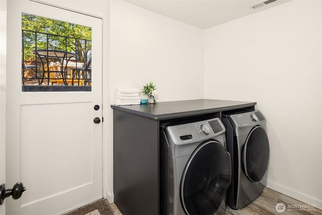 2502 NE 68th Street, Seattle, WA 98115