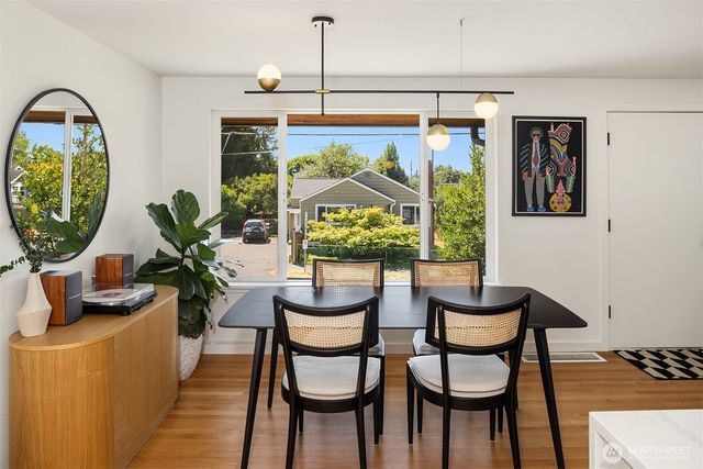 2502 NE 68th Street, Seattle, WA 98115