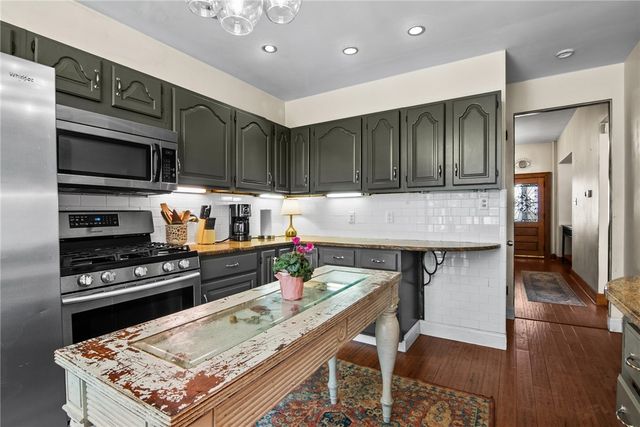 414 Whitney Ave, Regent Square, PA 15221