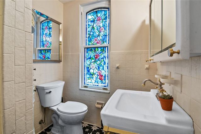 414 Whitney Ave, Regent Square, PA 15221