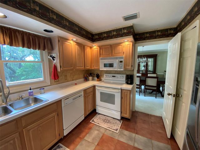 1016 LAKESIDE DR. DRIVE, Apopka, FL 32712