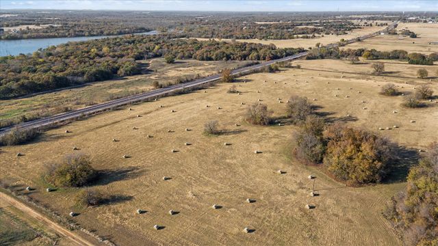 7773 Us-377 Highway, Collinsville, TX 76233