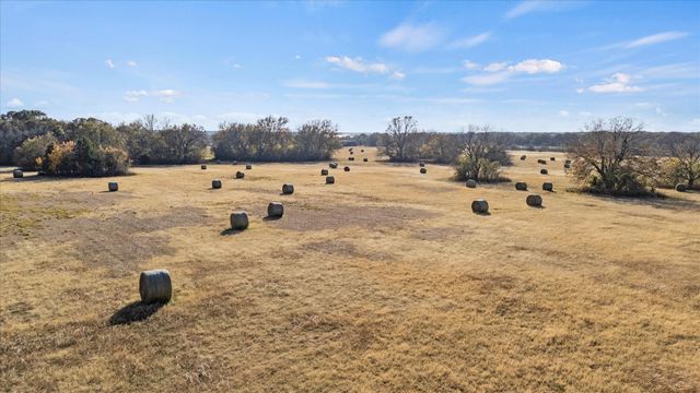 7773 Us-377 Highway, Collinsville, TX 76233