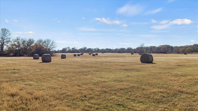 7773 Us-377 Highway, Collinsville, TX 76233