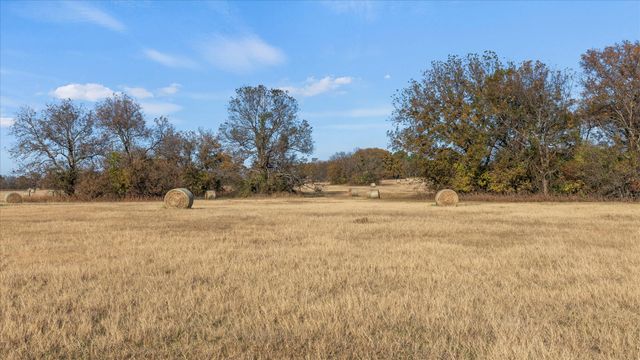 7773 Us-377 Highway, Collinsville, TX 76233