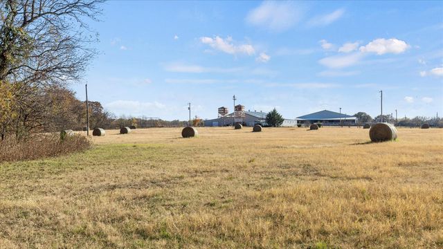 7773 Us-377 Highway, Collinsville, TX 76233