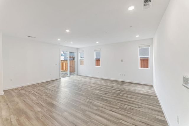 1566 N Central Pkwy, Mountain House, CA 95391