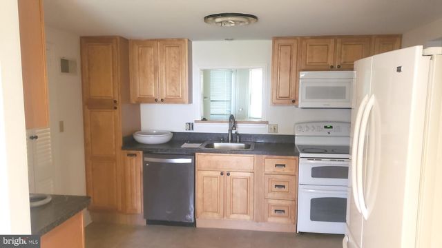 625 SOUTHWOOD RD, Hockessin, DE 19707