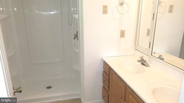 625 SOUTHWOOD RD, Hockessin, DE 19707