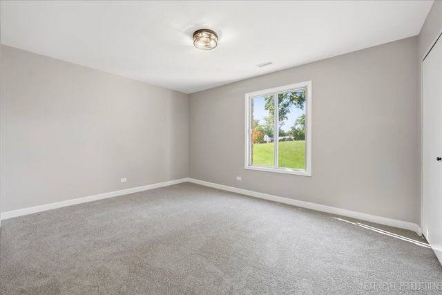 1654 Dover Court A, Wheaton, IL 60189