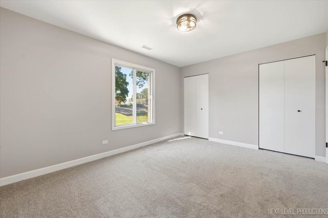 1654 Dover Court A, Wheaton, IL 60189