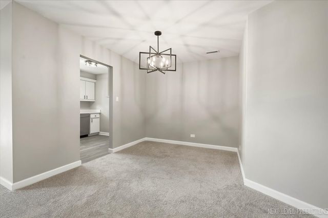 1654 Dover Court A, Wheaton, IL 60189